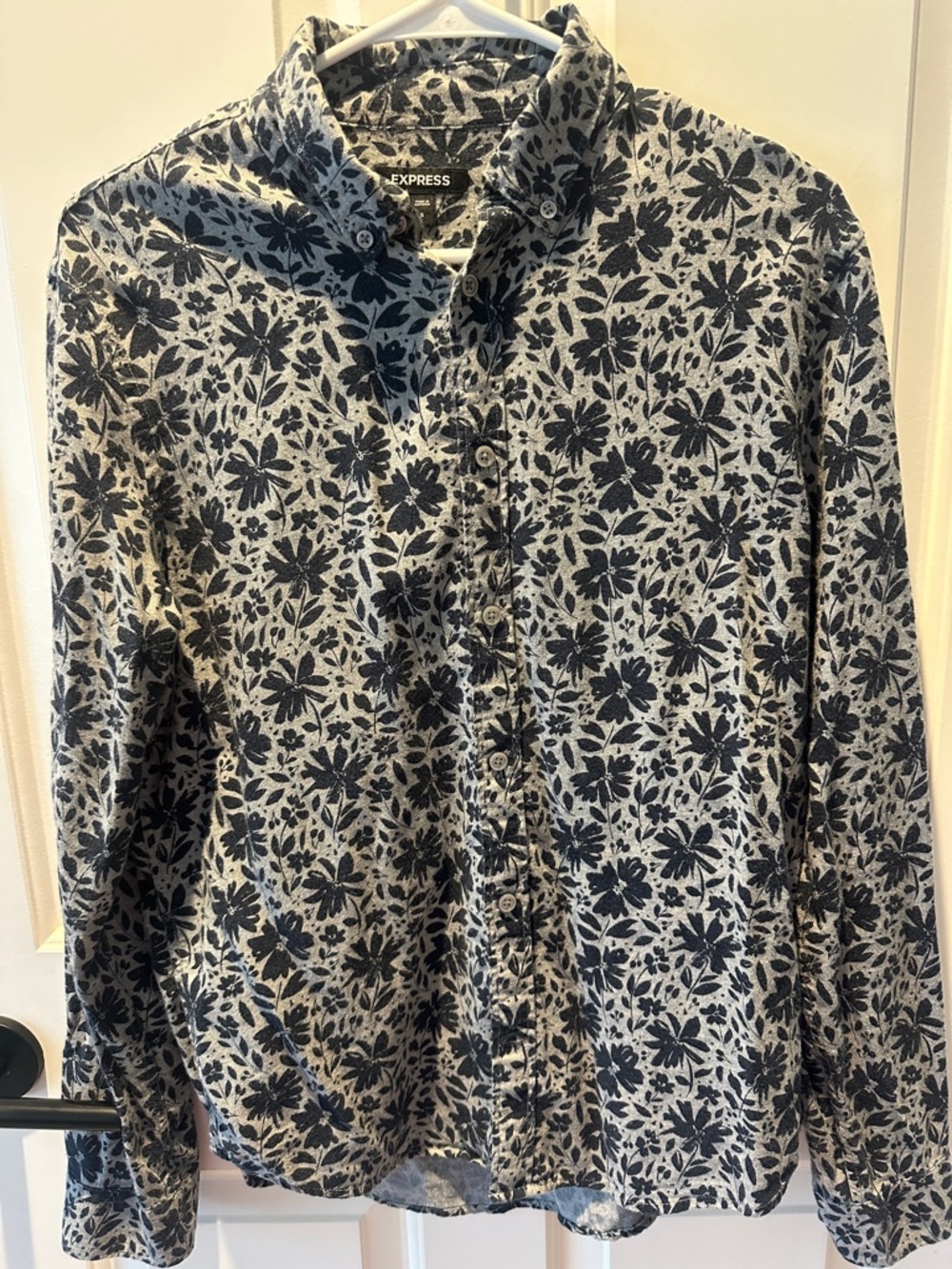 Like new. Mens Express S dress shirt. Grey and navy